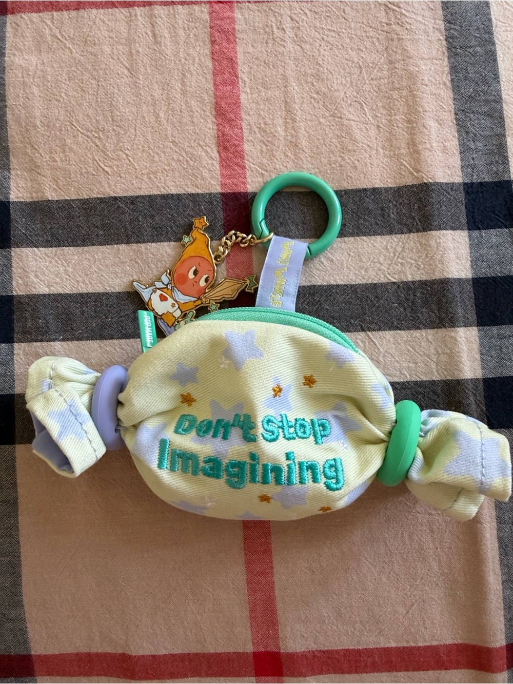 Pastel Green Star Keyring Pouch – "Don't Stop Imagining"
